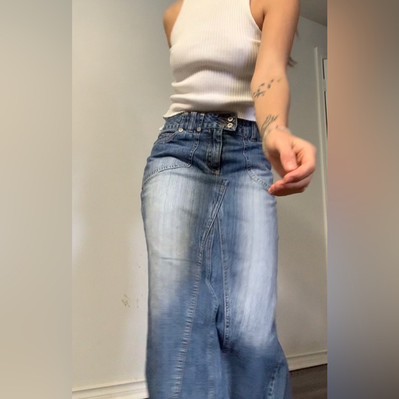 Y2K 2000’s Denim Maxi Skirt - Picture 5 of 10